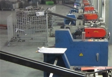 Automatic chamfering machine